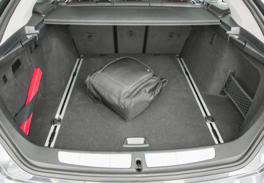 BMW Gran Turismo 318d 150 ch Luxury A - Véhicule Occasion Océane Auto