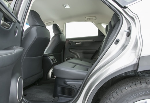 LEXUS NX 300h 2WD Business E-CVT - Véhicule Occasion - Océane Auto LEXUS NX 300h 2WD Business E-CVT - Véhicule Occasion Océane Auto