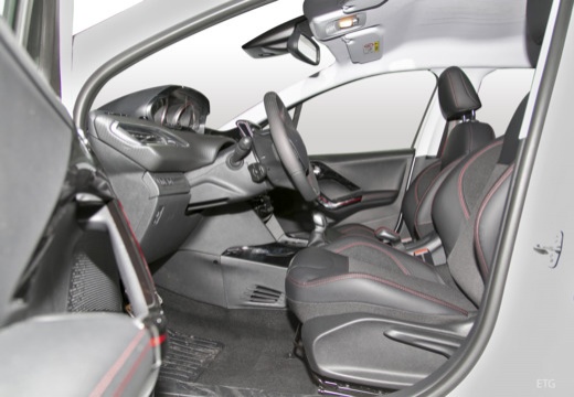 PEUGEOT 2008 1.2 PureTech 110ch S&S EAT6 Crossway - Véhicule Occasion - Océane Auto PEUGEOT 2008 1.2 PureTech 110ch S&S EAT6 Crossway - Véhicule Occasion Océane Auto