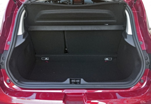 RENAULT Clio 1.2 16V 75 Limited - Véhicule Occasion Océane Auto