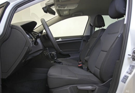 Voitures neuves VOLKSWAGEN GOLF IQ.DRIVE Paris