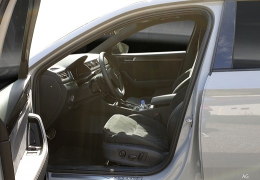 Voitures neuves ŠKODA SUPERB Style Villemomble