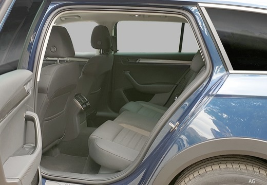SKODA SUPERB COMBI