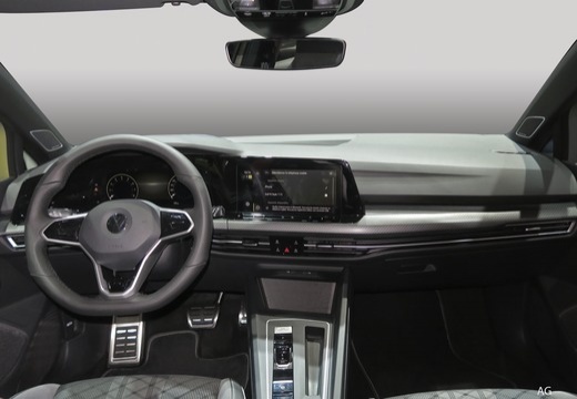 Voitures neuves VOLKSWAGEN GOLF NOUVELLE Life 1st Mougins