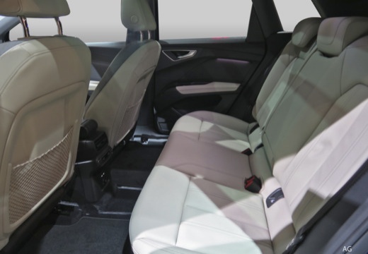 Voitures neuves Audi Q4 e-tron Design Paris