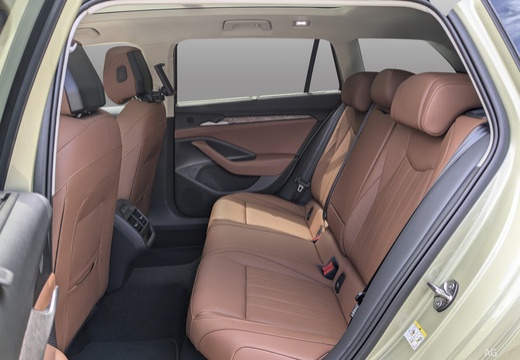 Voitures neuves ŠKODA Superb Combi Selection Villemomble