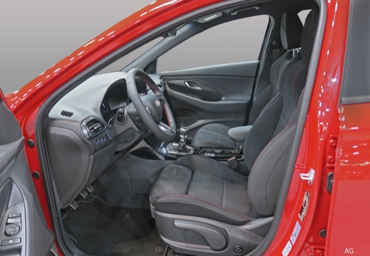 HYUNDAI i30 1.6 CRDi 115 BVM6 Business - Véhicule Occasion Océane Auto