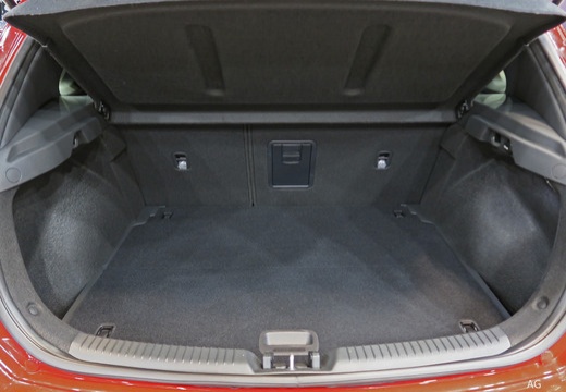 HYUNDAI i30 1.6 CRDi 115 BVM6 Business - Véhicule Occasion Océane Auto