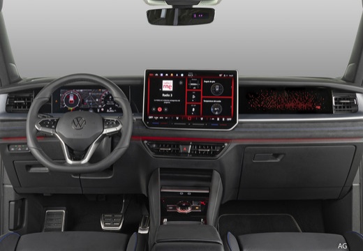 Voitures neuves VOLKSWAGEN Tayron R-Line Rezé